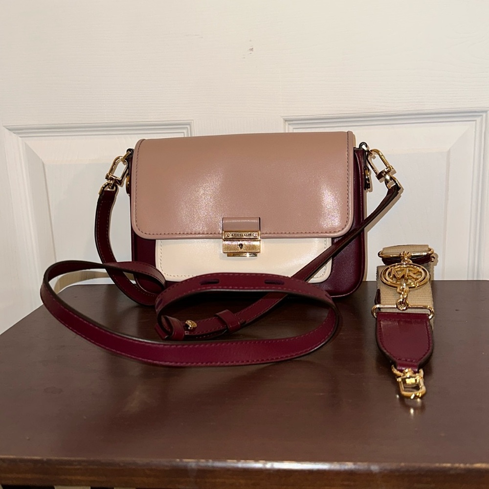 EUC Michael Kors Crossbody